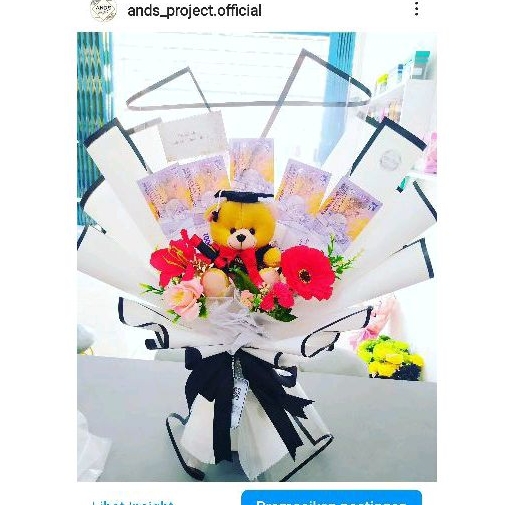Bouquet boneka dan uang kosong