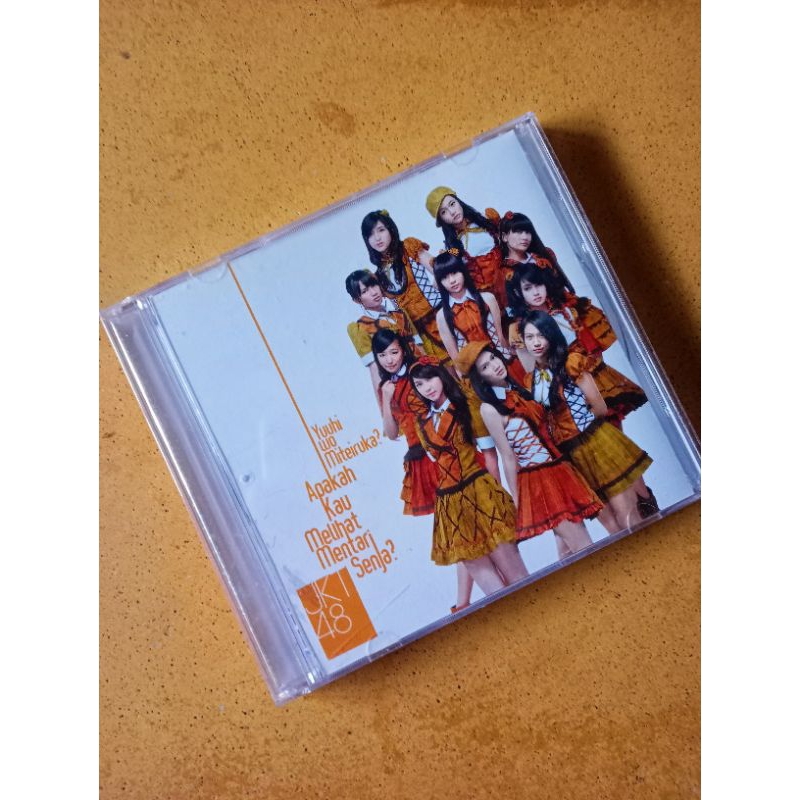 CD JKT48 - Yuuhi wo miteiruka ?