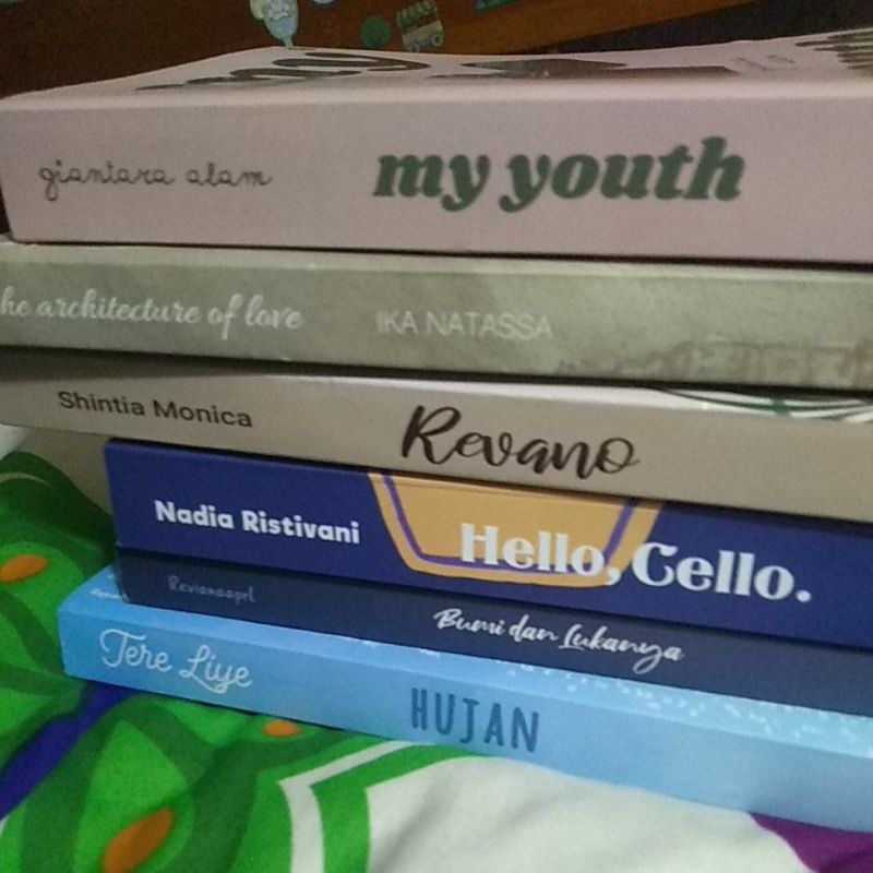 WTS // PRELOVED NOVEL AU WATTPAD, nuraga hujan