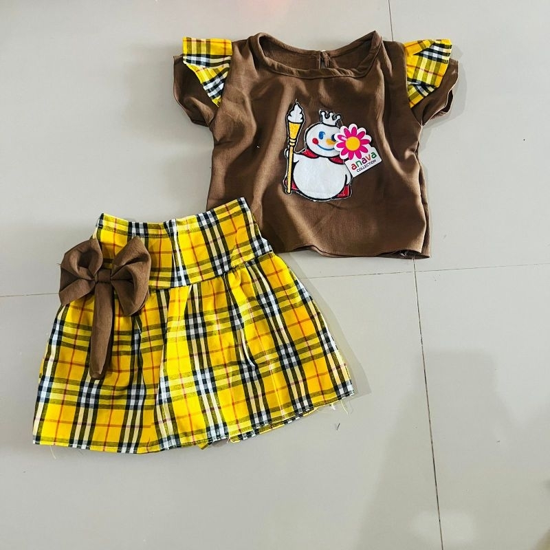 Setelan mixue 2 3 4 tahun rok anak cewek perempuan crinkle kringkel motif kotak terbaru ( setelan MIXUE mici )