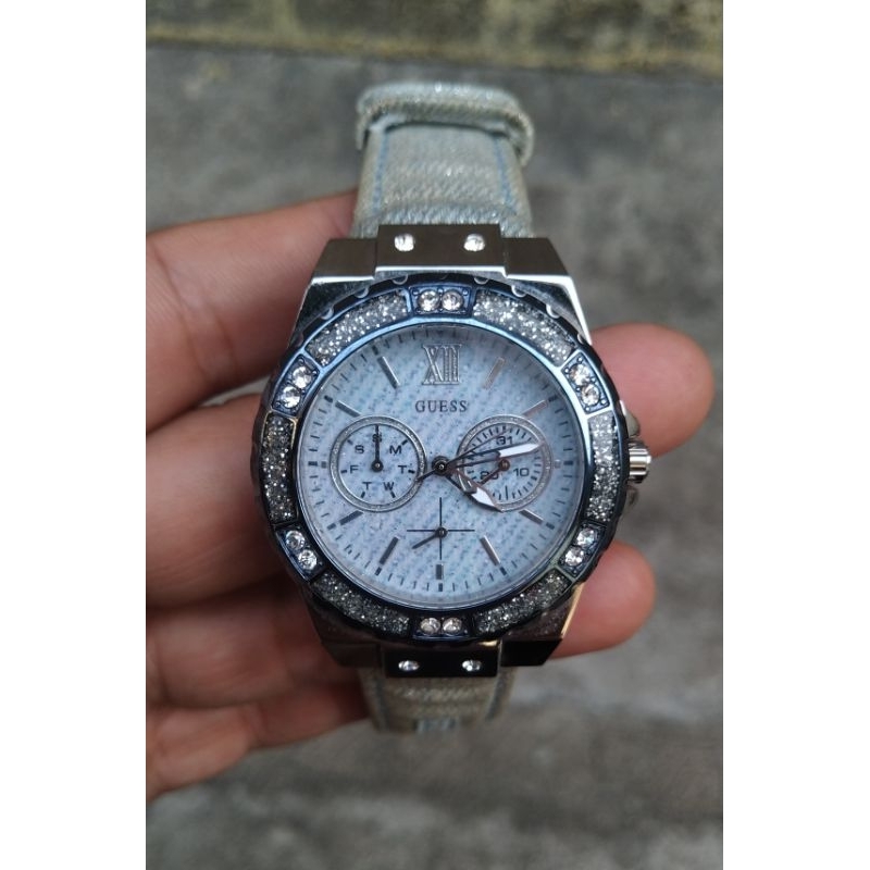 jam tangan guess W0775L1 multifungsi dial denim blue second bekas original