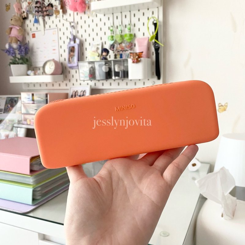 

[READY STOCK] Kotak Pensil Silicon Miniso