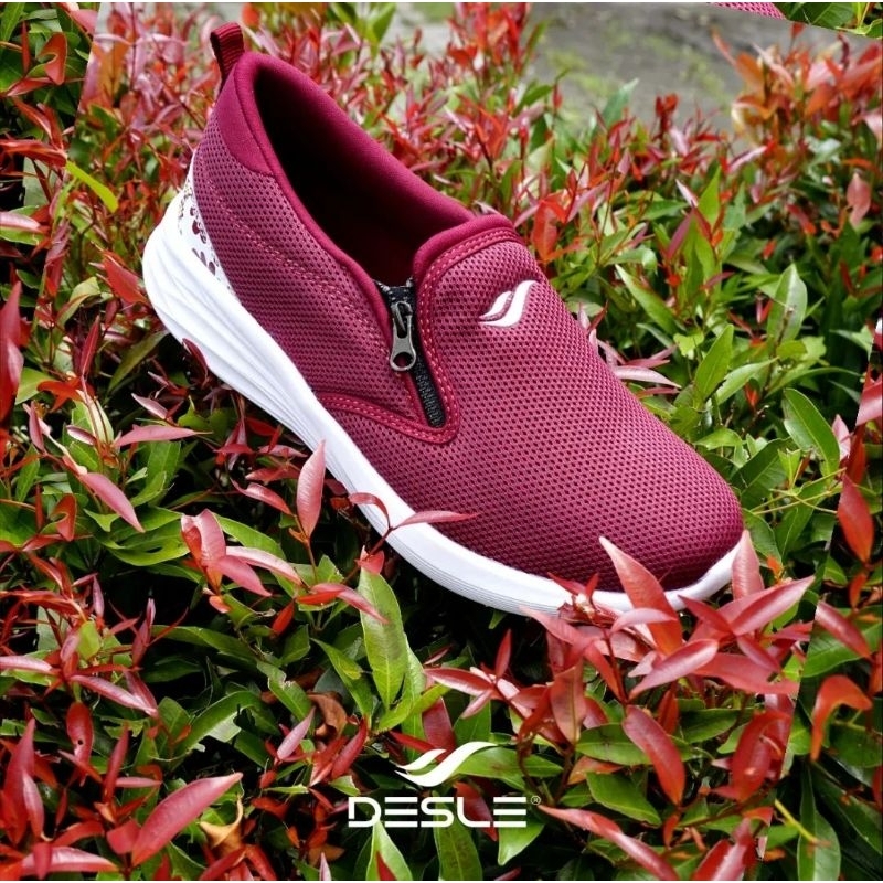 sepatu desle slip on cewek  MORICORINA HARYYS