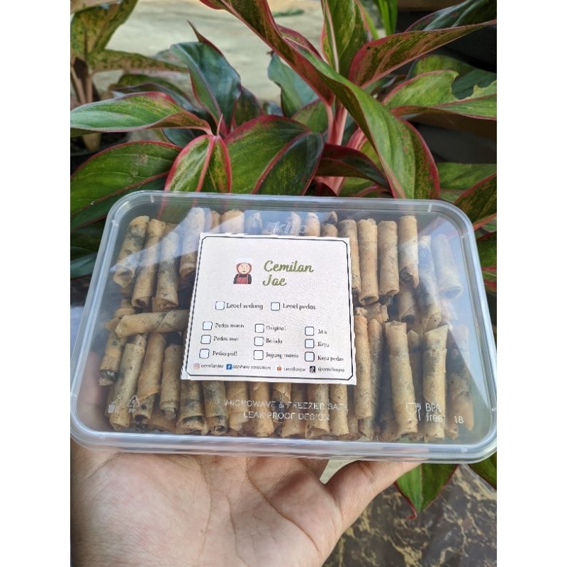 

Sumpia Coklat Spring Roll Cemilan Manis