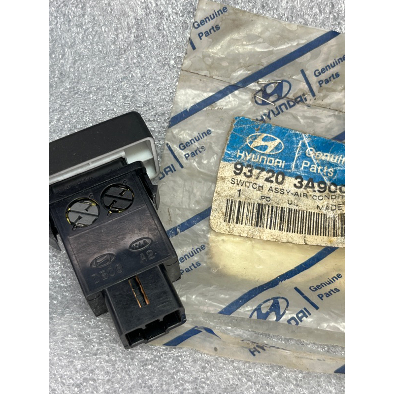 Switch saklar AC Hyundai Trajet Belakang Genuine Parts