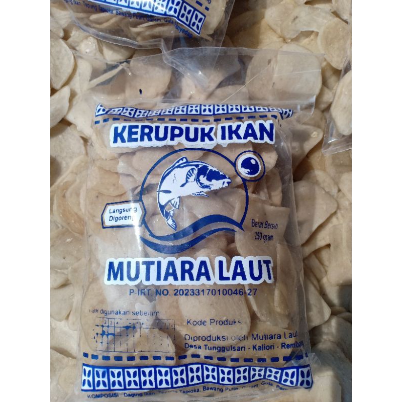 

Kerupuk Ikan Mentah Potongan Kecil 250 gr