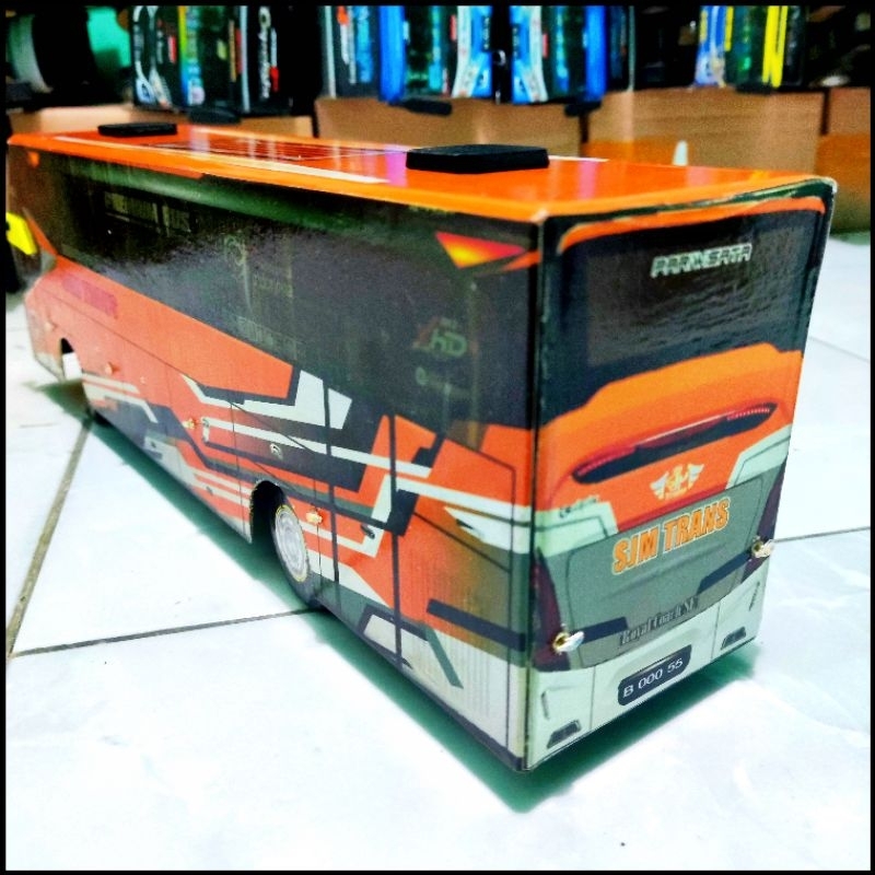 Miniatur Bus Telolet Basuri SJM TRANS Ratu Maher Batosai Full Lampu