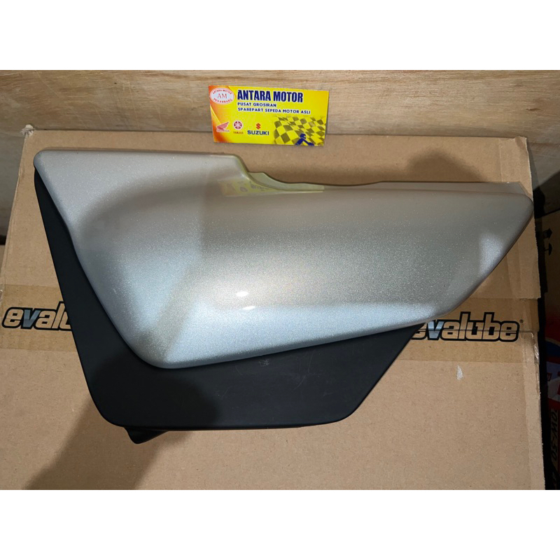 Cover Frame LH Tutup Dop Box Aki Kiri Only Thunder 125 Ori