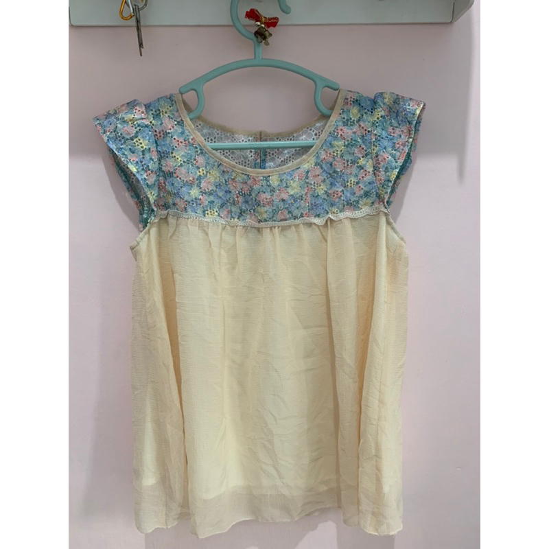 Preloved atasan Be R4di4nce/top brokat