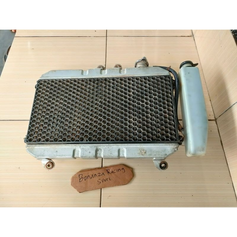 Pendingin mesin radiator viar roda 3 kaisar set kipas original