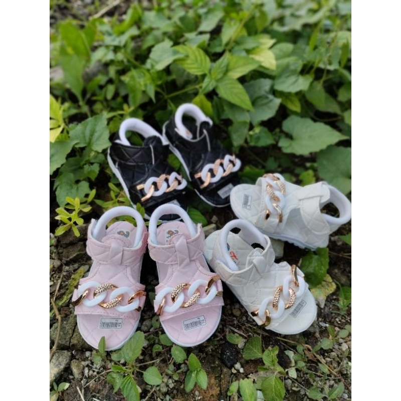 khainuna sandal anak model gesper rantai size 22-25