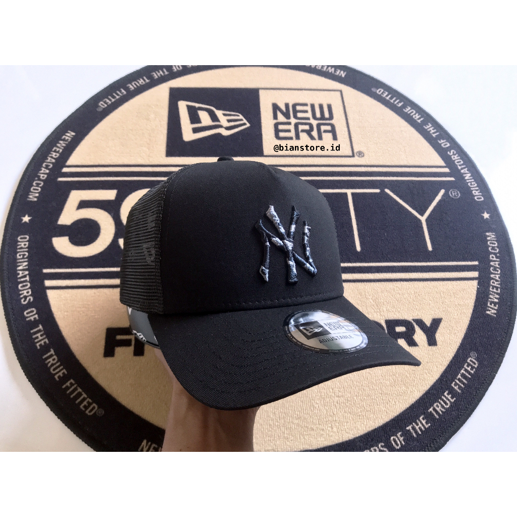Topi New Era 9Forty A-Frame Trucker New York Yankees Camo Infill Black Cap