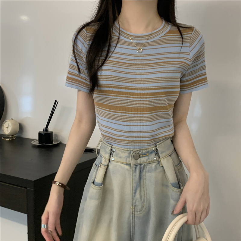 Atasan Wanita Kekinian/Korean style Lengan Pendek Rajut Kaos Bergaris Import Premium Crop Top T-Shirt