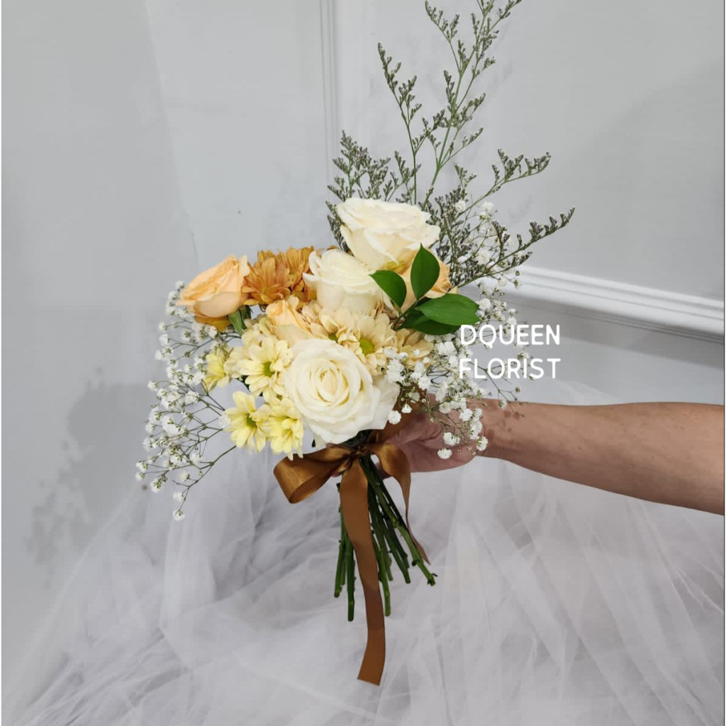 Dqueen Florist - Buket Bunga Tangan HandBouquet Special Moment