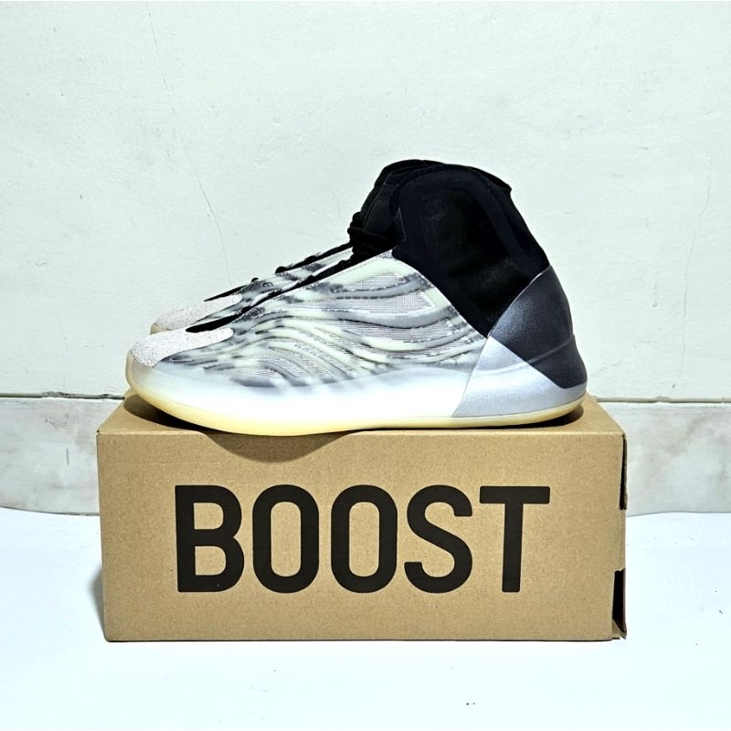 sepatu adidas yeezy quantum QNTM basketball sneakers