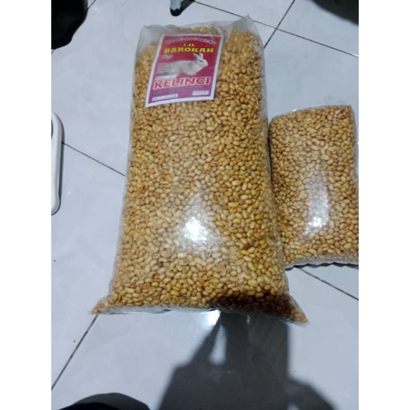 

Kacang kedelai original goreng gurih & renyah.