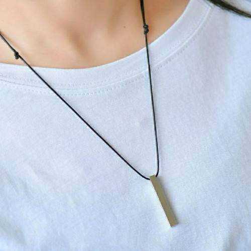 Kalung Tali Hitam Polos Pria Liontin Balok Titanium Wanita Persegi Panjang Terbaru