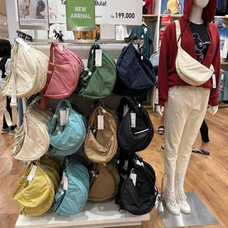 Uniqlo Tas Bahu mini bulat round sling shoulder bag