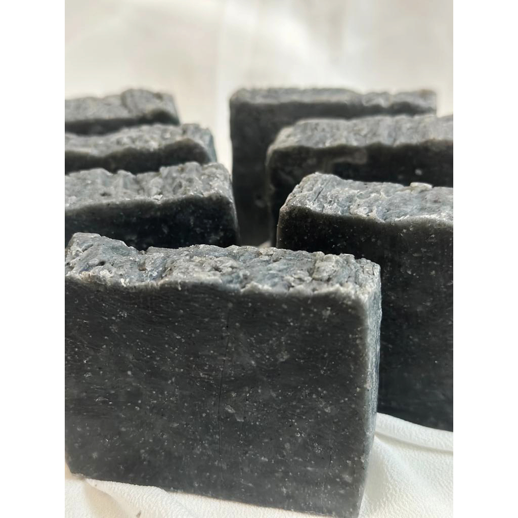 handmade soap premium charcoal soap sabun jerawat muka &amp; punggung 75gr