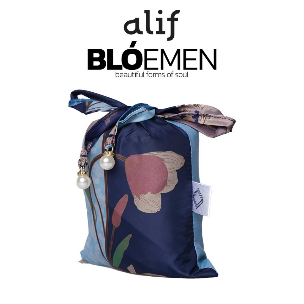 ALIF MUKENA MINI MOTIF PARASUT PREMIUM KOREA TRAVEL - PANSY IN PLACID BLUE ( MKN-217 )