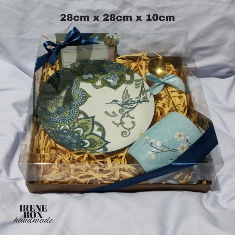 

Box Mika / Hard Box / Gift Box / Kotak Kado / Packaging / Box Hampers / Box Seserahan / Box Hantaran / Box Souvenir / 28x28x10