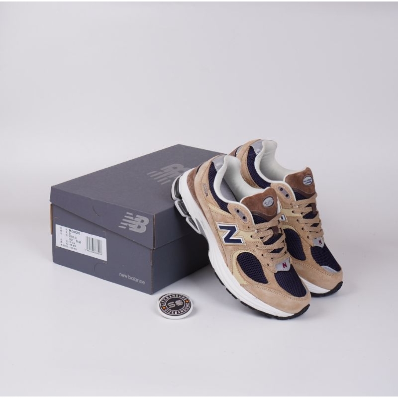 Sepatu New Balance 2002r Beige Navy Blue