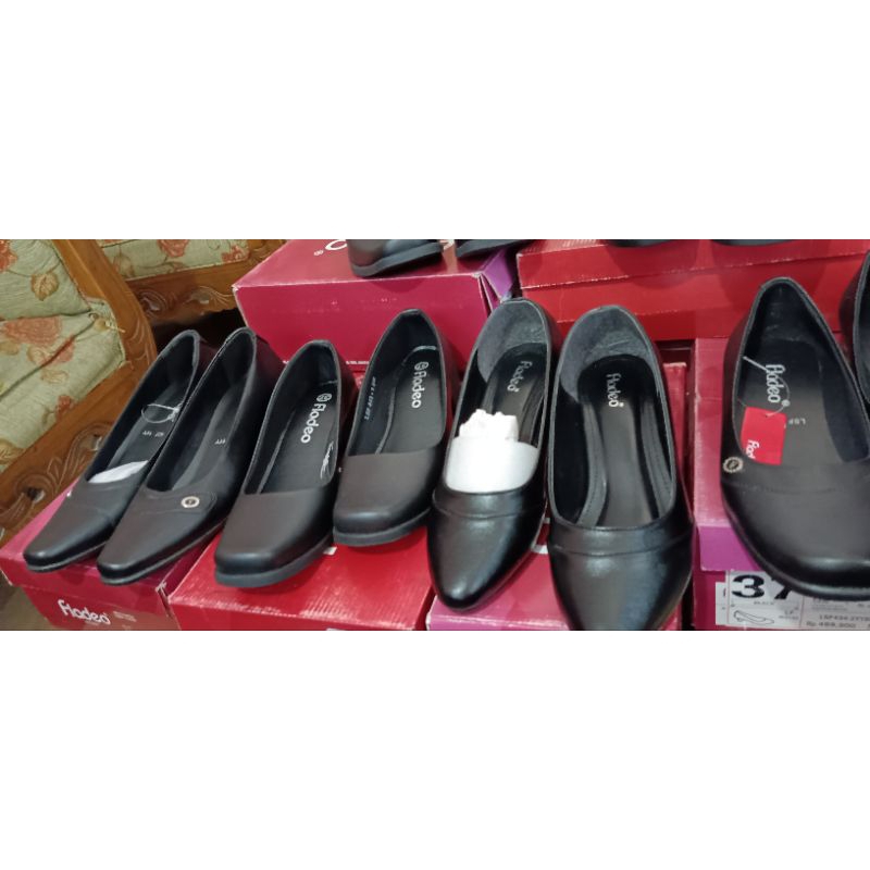 SZ 37 Promo Sepatu kerja Formal Wanita Merk Fladeo