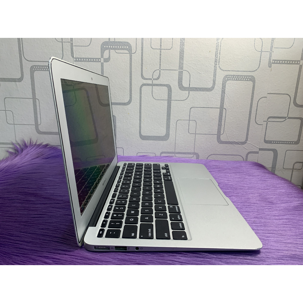 MacBook Air 11in Mid 2013Core i5 4GB SSD 128GB