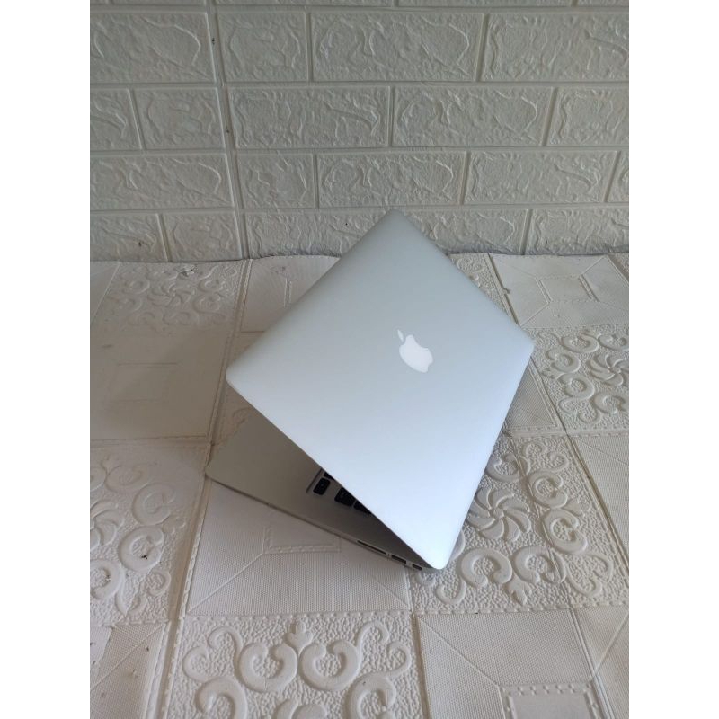 MACBOOK AIR 2012 CORE i5 RAM 8GB SSD 256GB 13 INCHI