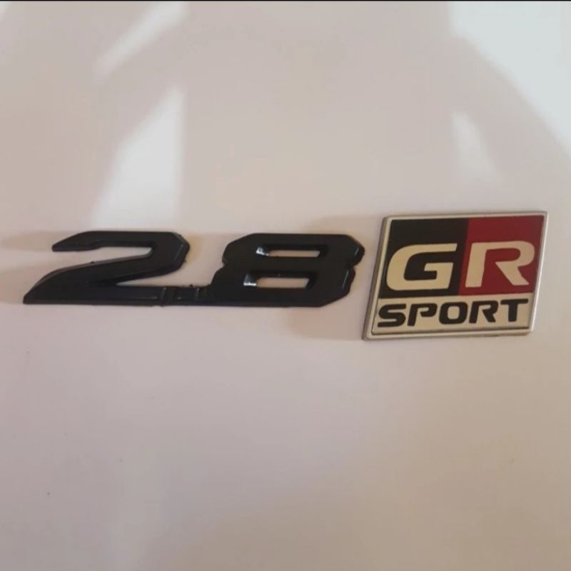 Emblem 2.8 GR SPORT untuk Fortuner 2,8