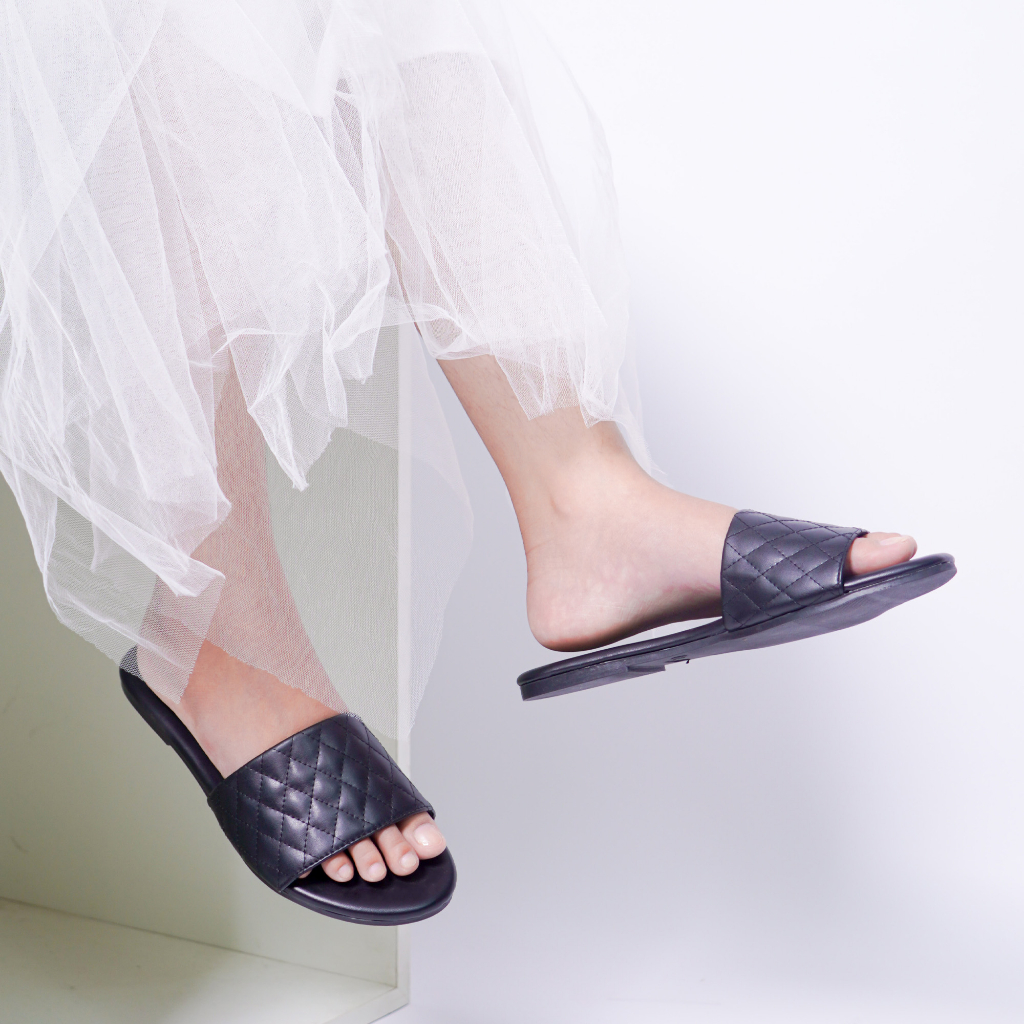 Adarastore - Lapepa VANIA Sandal Casual Sendal Selop Wanita Teplek Kekinian