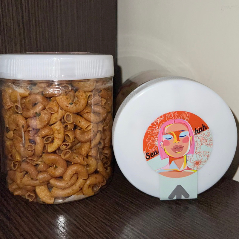 

Makaroni pedas daun jeruk