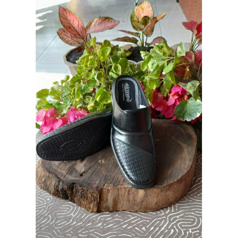 BUSTONG SEPATU FORMAL MOTIF TM MURCE KEREN