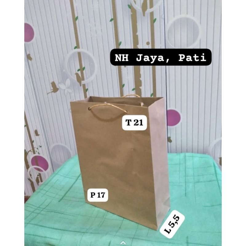 

Paperbag Coklat Kecil 17x5,5x21 | Tas Kertas polos, snack,souvenir