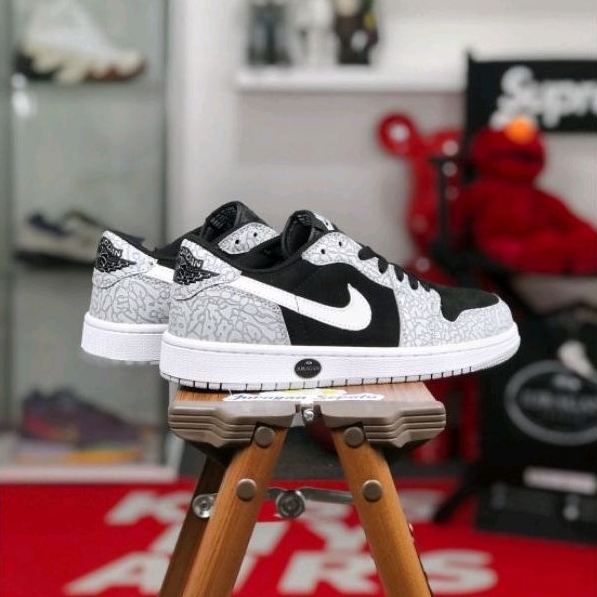 Nike Air Jordan 1 Low OG &quot;Black Cement&quot;