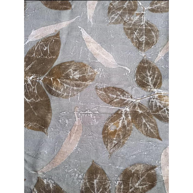 Swarna Alam kain ecoprint linen motif daun lanang