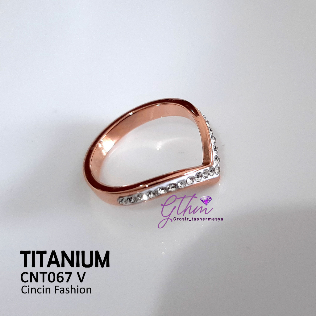 Cincin Wanita Titanium V shape Elegan Fashionable Perhiasan Fashion Import Premium Anti karat cnt067