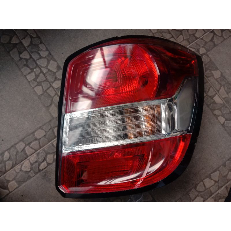 stoplamp lampu belakang Chevrolet spin