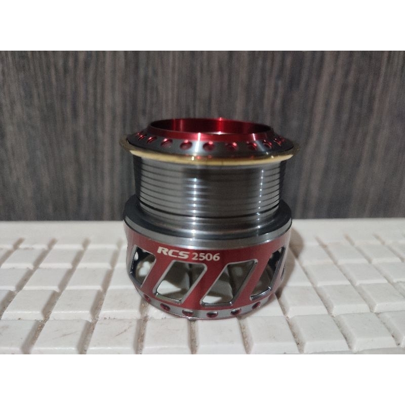 Spool Daiwa Rcs 2506 Ize Factory Bekas