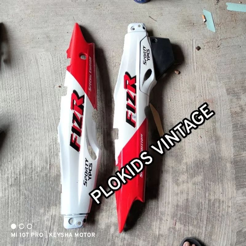 COVER BODY FIZ FIZ R MARLBORO WARNA MERAH PUTIH