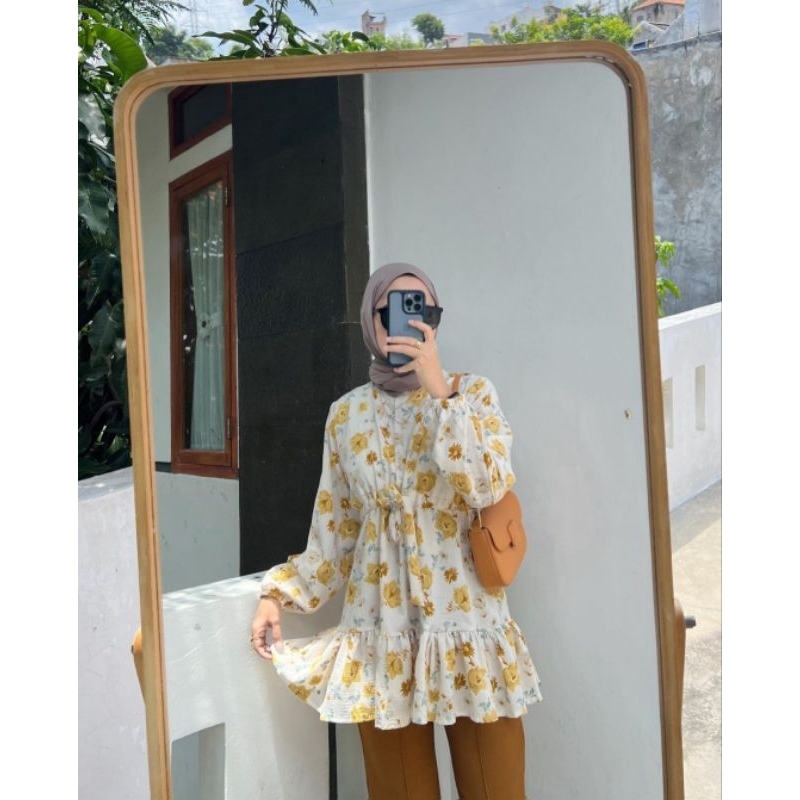 HIBY CRINKLE BLOUSE BY OUTFIX