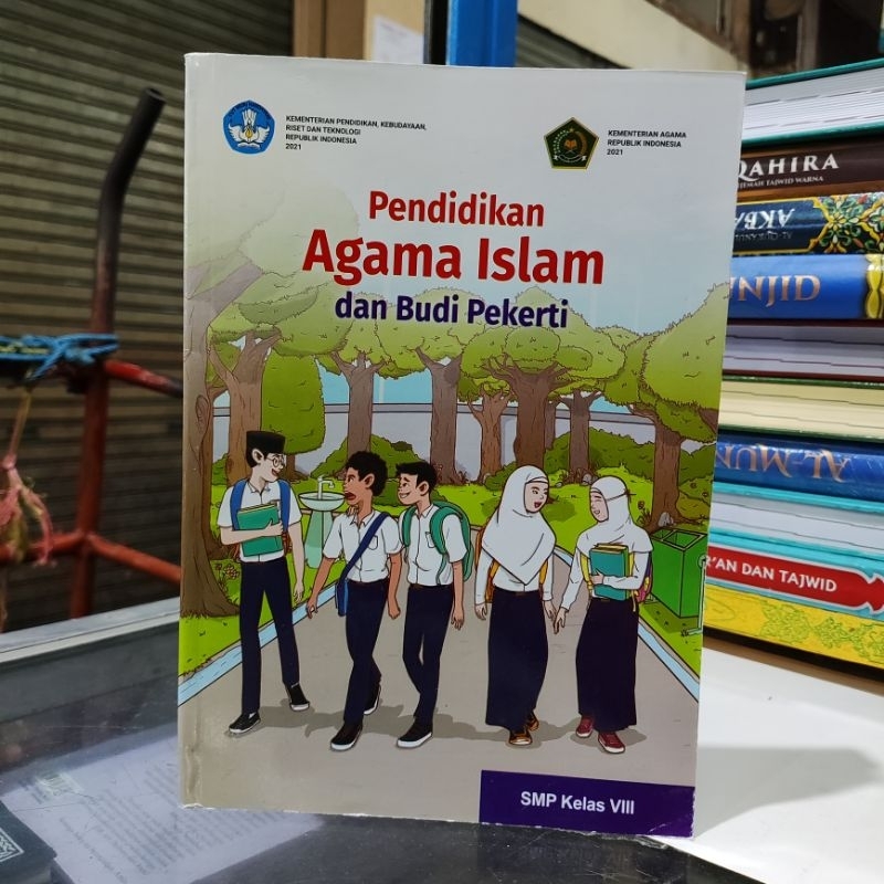 buku paket pendidikan agama Islam kelas 8 SMP kurikulum merdeka