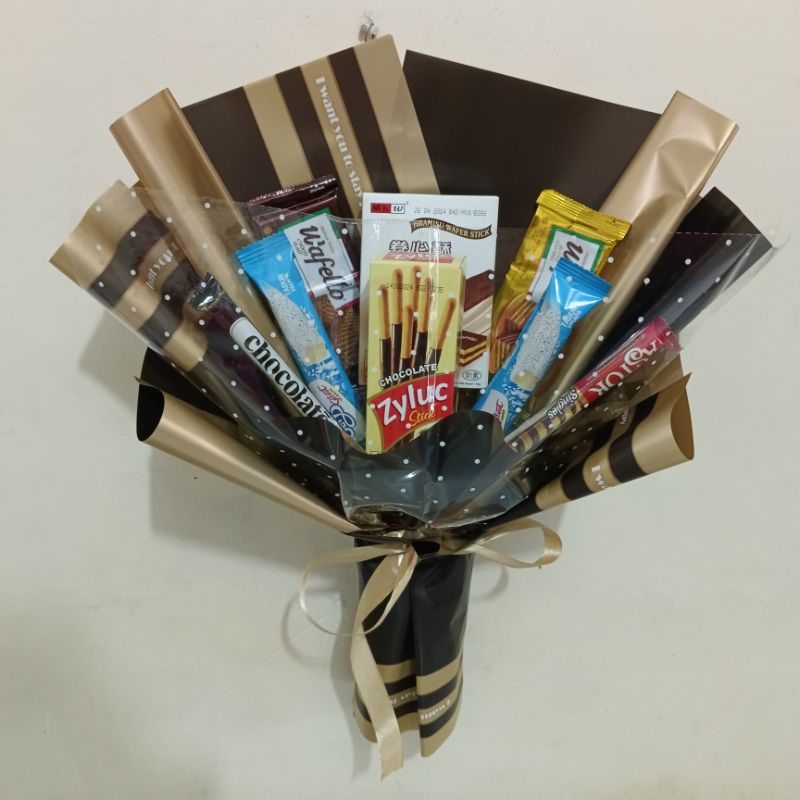 

buket snack mewah gift wisuda ulang tahun valentine