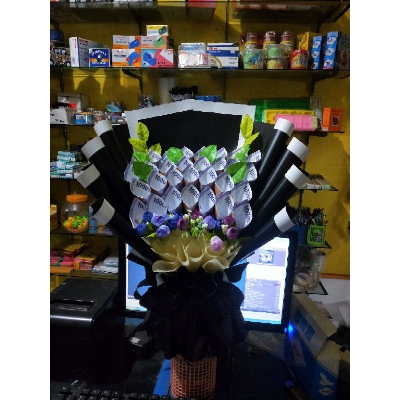 buket uang bentuk corong isi 30 lembar uang 10000 (300.000)