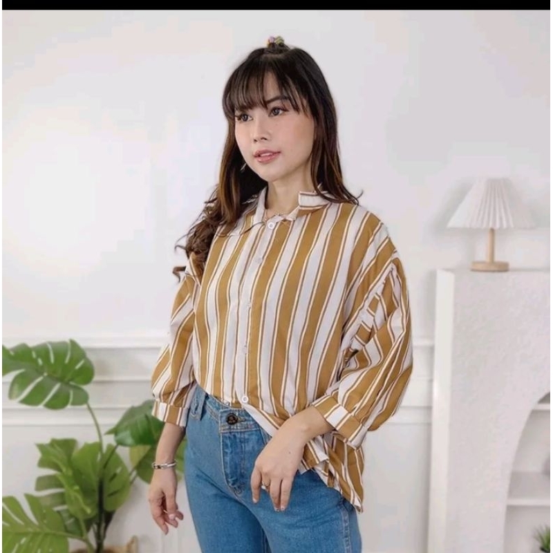 kemeja salur oversize. oversize. kekinian. kemeja