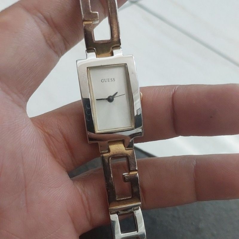 jam tangan cewek original Guess preloved second bekas