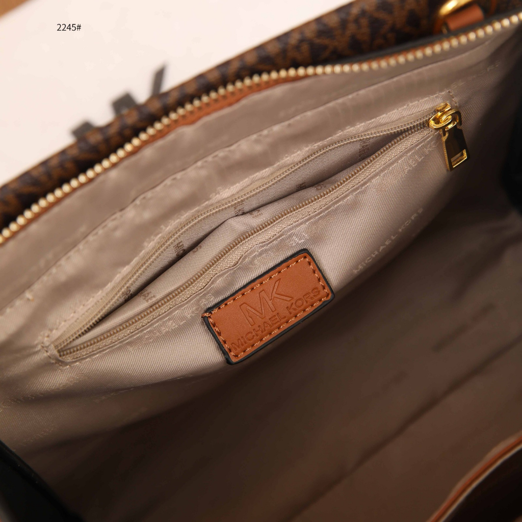 2245 Signature Marilyn Bag