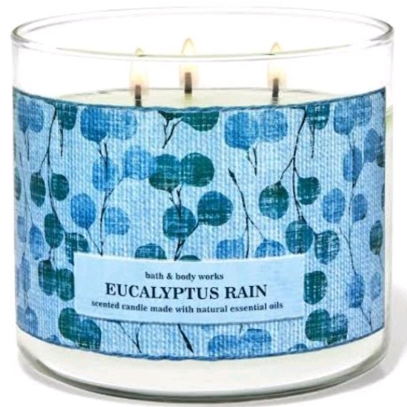 BATH &amp; BODY WORKS BBW EUCALYPTUS RAIN 3-WICK SCENTED CANDLE 411 G LILIN WANGI 3 SUMBU UKURAN BESAR PENGHARUM RUANGAN