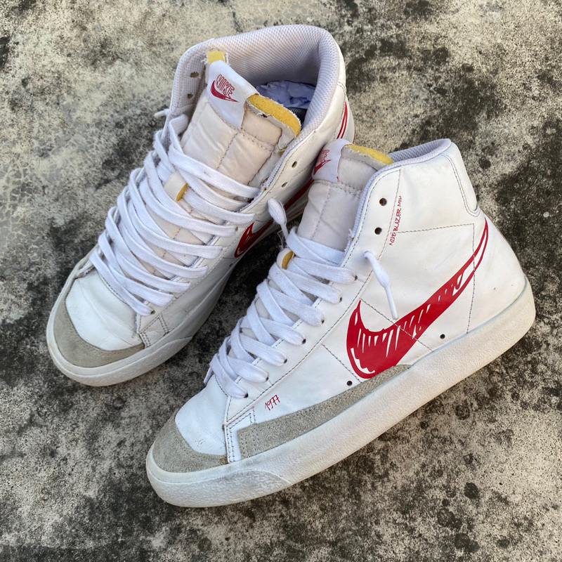 NIKE BLAZER MID 77 SKETCH WHITE RED