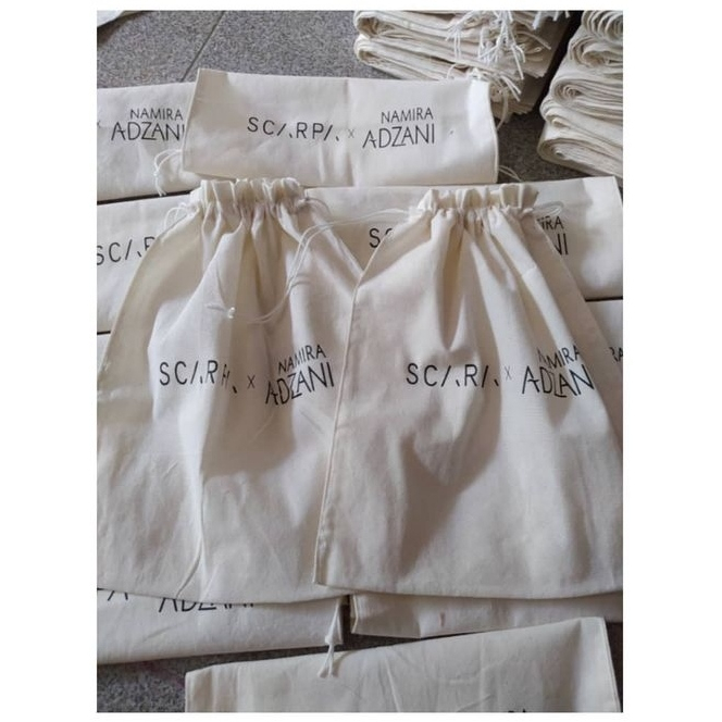 Pouch / kantong  serut  sablon bahan blacu premium bisa custom desain &amp; ukuran / pouch souvenir / merchandise bags (min order 50 pcs) ukuran 15 x 20 pcs